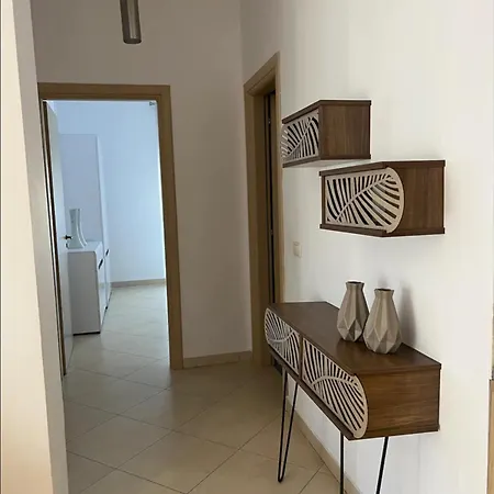 Roan's Apartment *